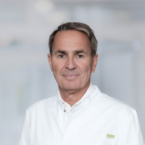 Porträt Dirk Rose, Ärztlicher Leiter Orthopädie, Albertinen Krankenhaus, Abteilung Orthopädie